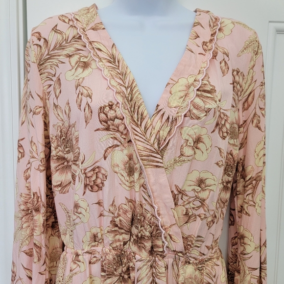 Agua Bendita By Target Women's Romantic Floral Print Bell Sleeve Romper SZ Small - Picture 3 of 15